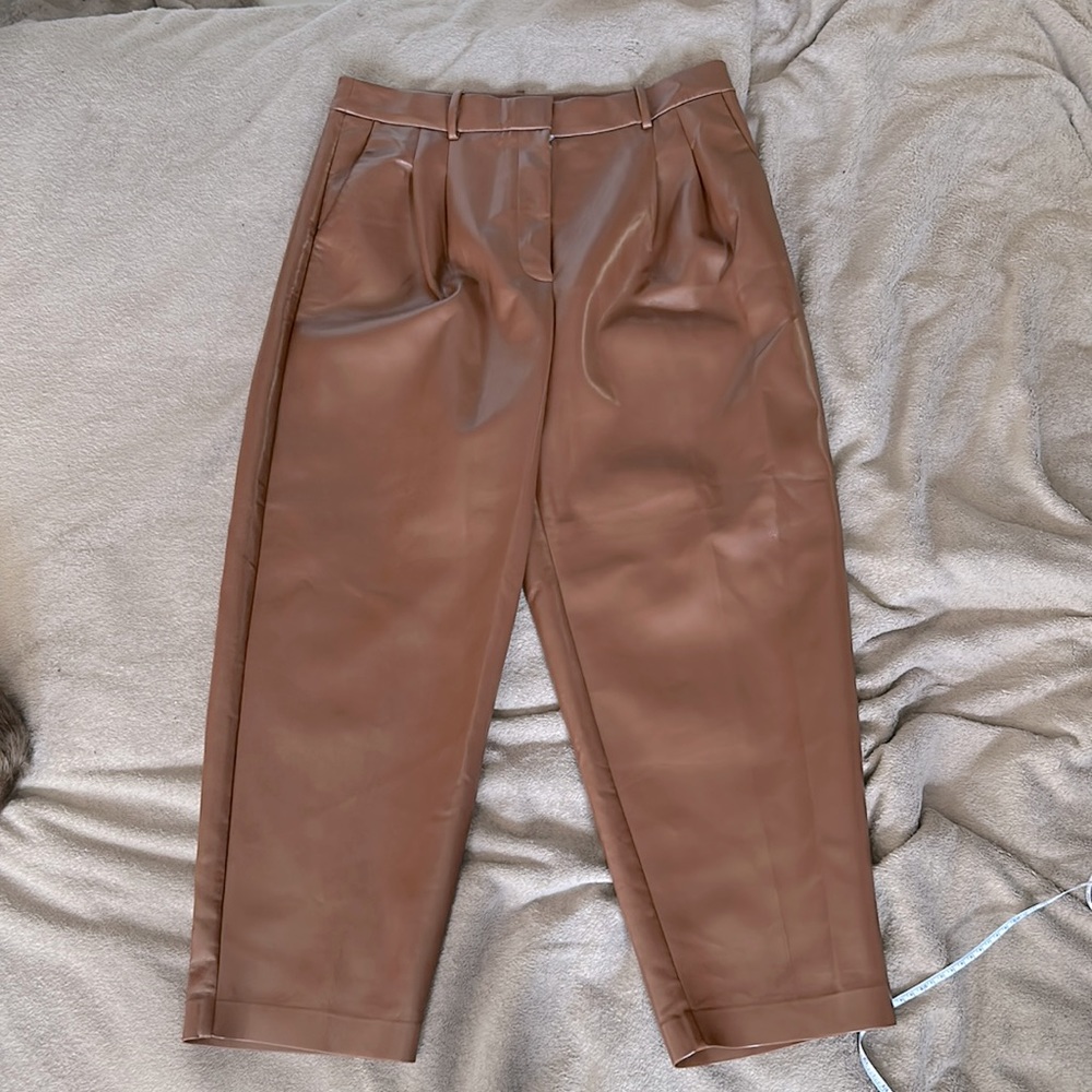 Wilfred Vegan Leather Carrot Pant- Cognac